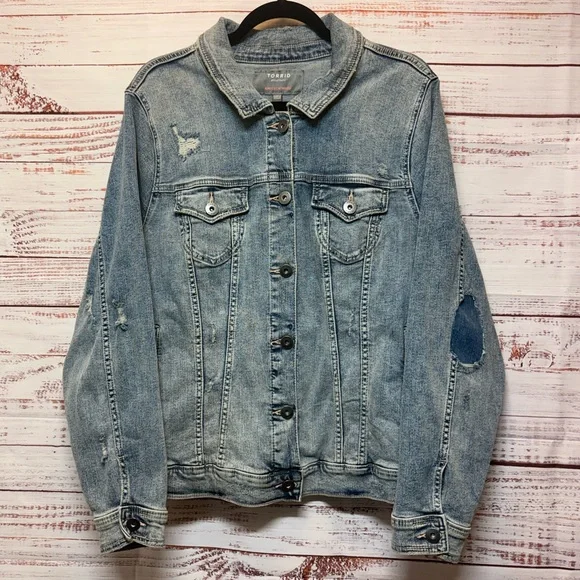 New Torrid Distressed Light Wash Denim Jacket - Picture 1 of 10